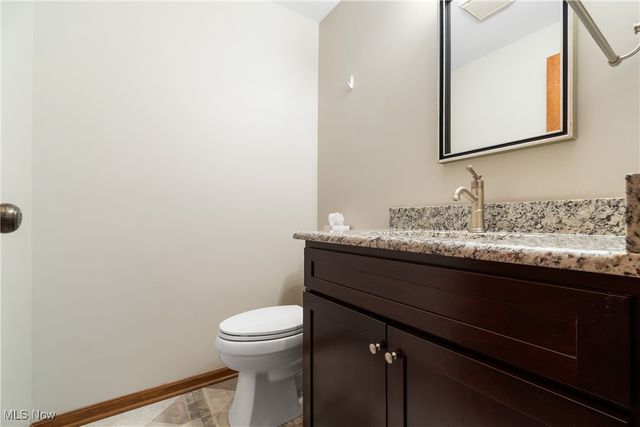 2317 Raintree Street NE, Canton, OH 44705