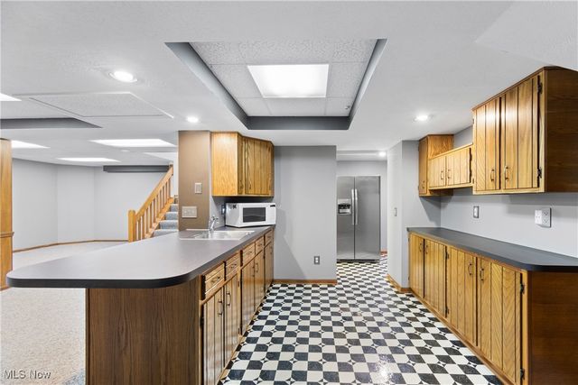 2317 Raintree Street NE, Canton, OH 44705