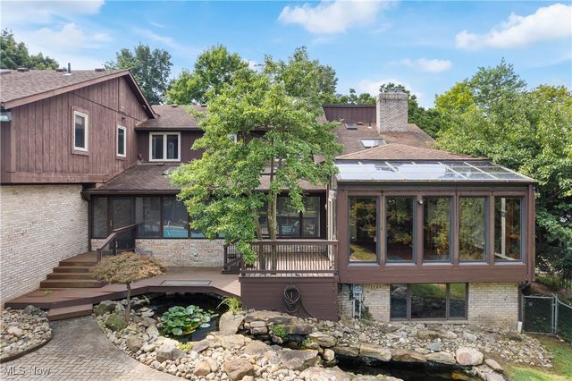 2317 Raintree Street NE, Canton, OH 44705