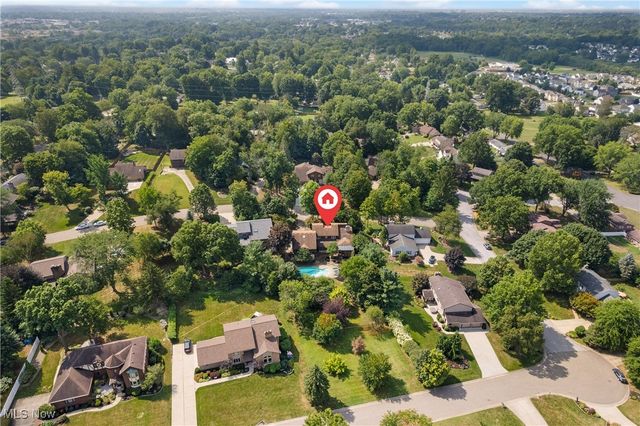 2317 Raintree Street NE, Canton, OH 44705