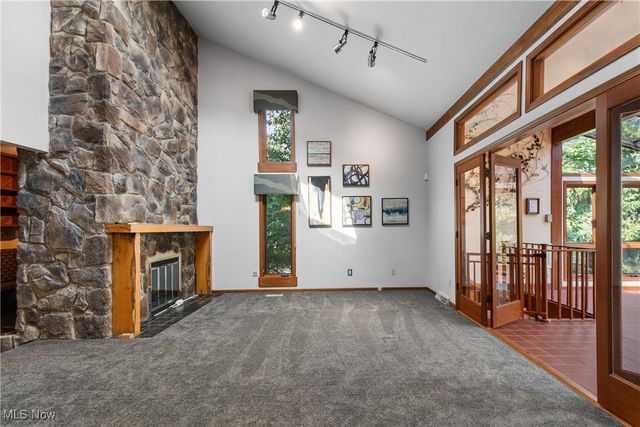 2317 Raintree Street NE, Canton, OH 44705