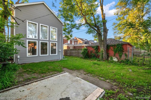 18645 Roselawn Street, Detroit, MI 48221