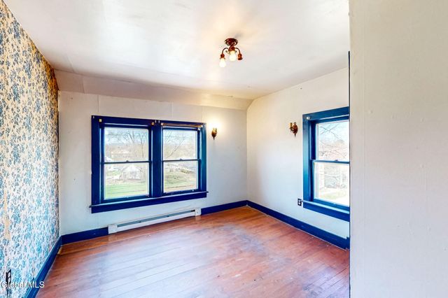 12 Hoosac Street, Johnstown, NY 12095