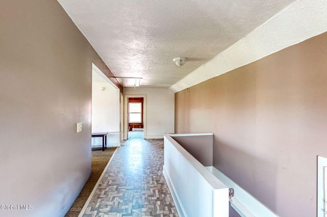 12 Hoosac Street, Johnstown, NY 12095