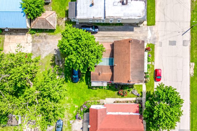 12 Hoosac Street, Johnstown, NY 12095