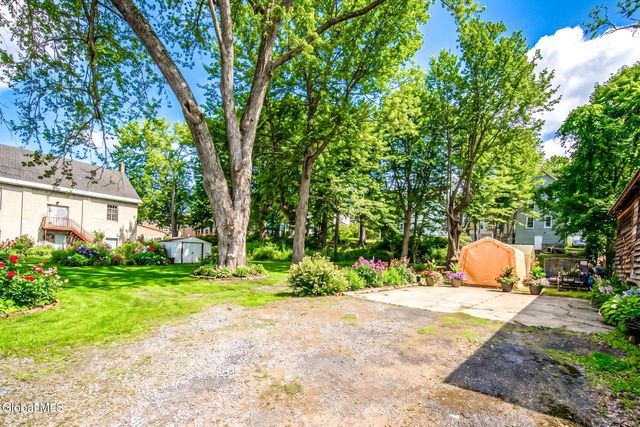 12 Hoosac Street, Johnstown, NY 12095