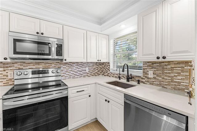 501 Forest Lakes BLVD 105, Naples, FL 34105