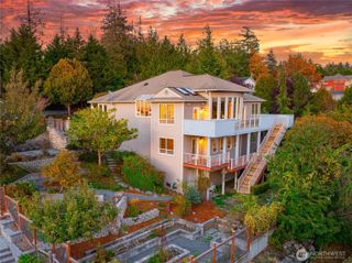 2911 Meridian Court, Anacortes, WA 98221