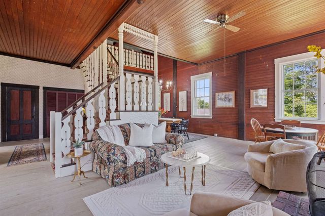 11 Highland Street, Meredith, NH 03253
