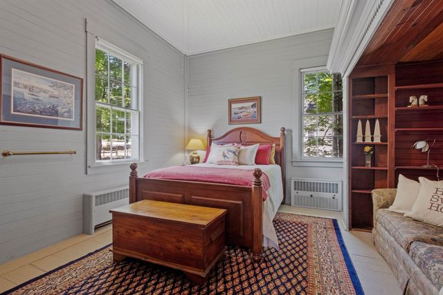 11 Highland Street, Meredith, NH 03253