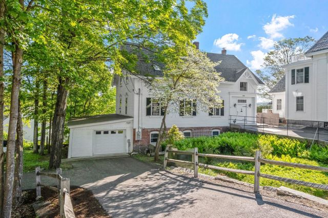 11 Highland Street, Meredith, NH 03253