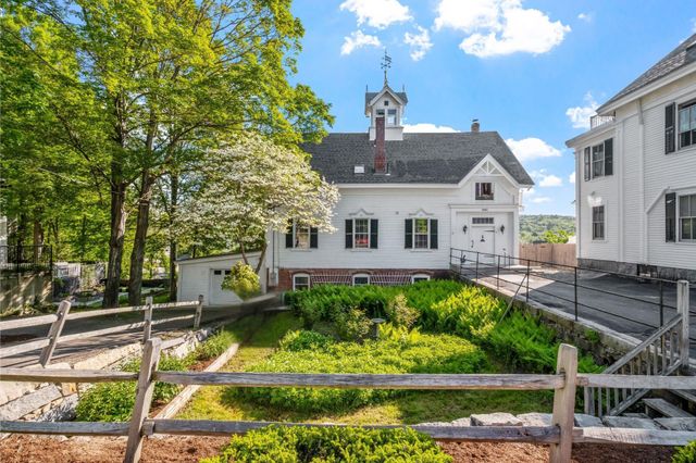 11 Highland Street, Meredith, NH 03253
