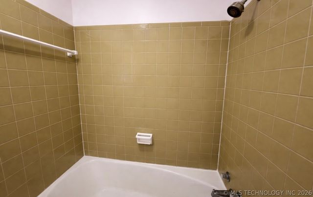 7836 S College Avenue, Tulsa, OK 74136