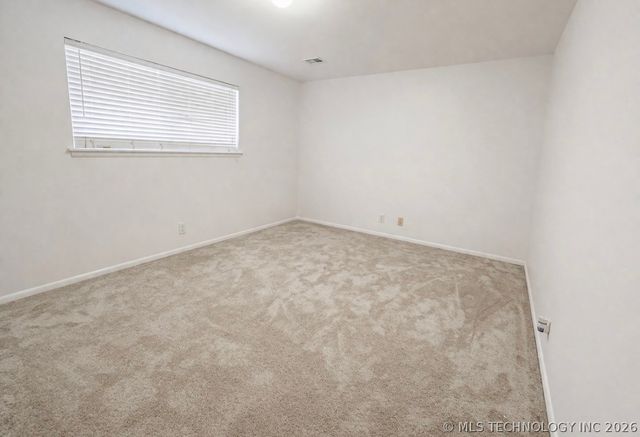 7836 S College Avenue, Tulsa, OK 74136