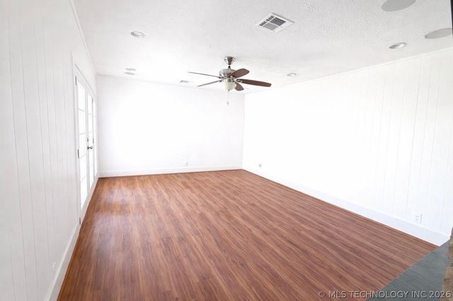 7836 S College Avenue, Tulsa, OK 74136