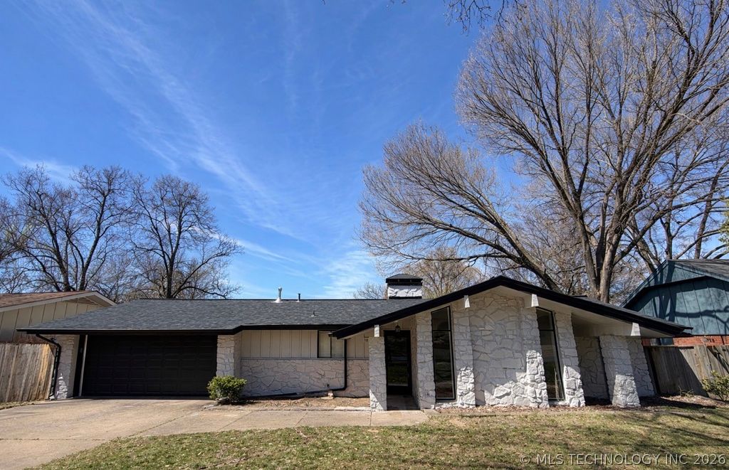 7836 S College Avenue, Tulsa, OK 74136