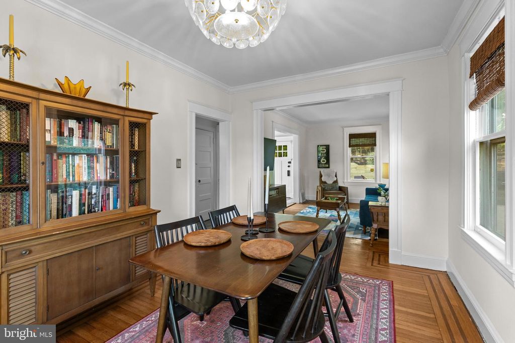 Image 10 of property listing at 2273 PARK HILL AVE, Baltimore, MD 21211