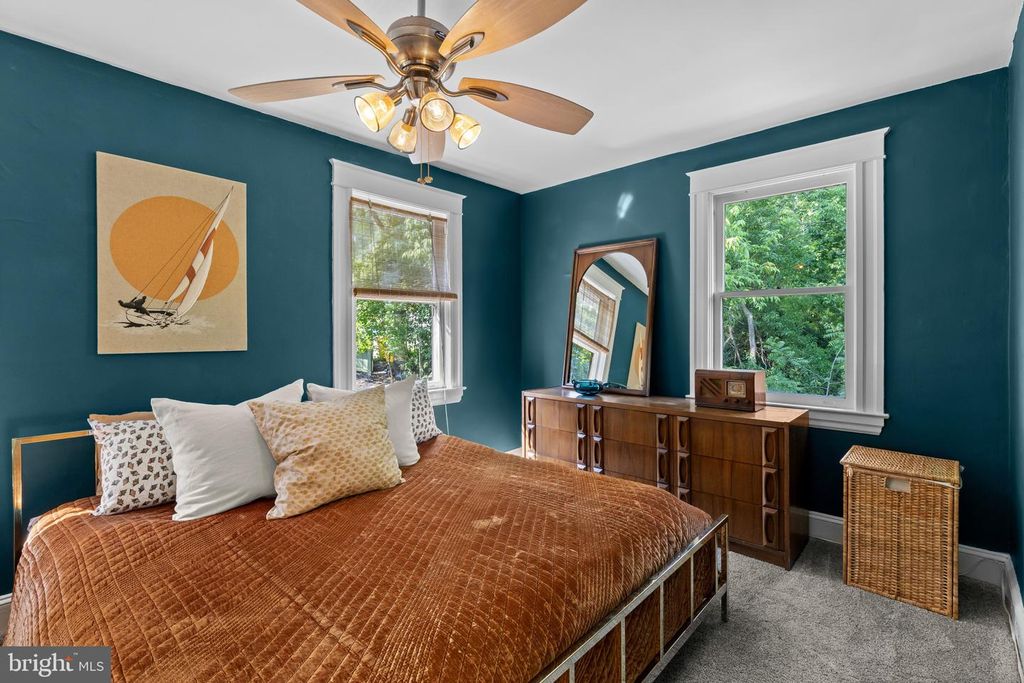 Image 13 of property listing at 2273 PARK HILL AVE, Baltimore, MD 21211