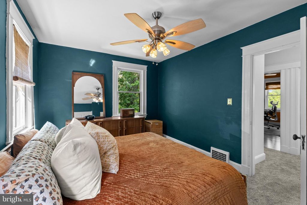Image 14 of property listing at 2273 PARK HILL AVE, Baltimore, MD 21211