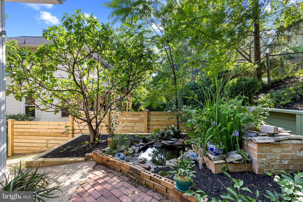 Image 27 of property listing at 2273 PARK HILL AVE, Baltimore, MD 21211