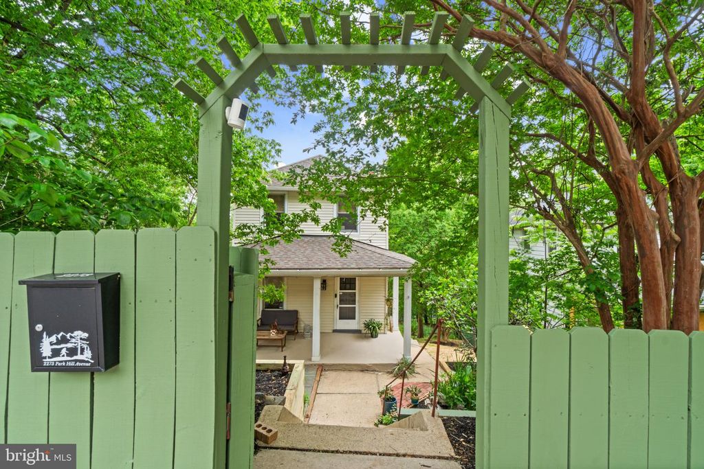 Image 30 of property listing at 2273 PARK HILL AVE, Baltimore, MD 21211