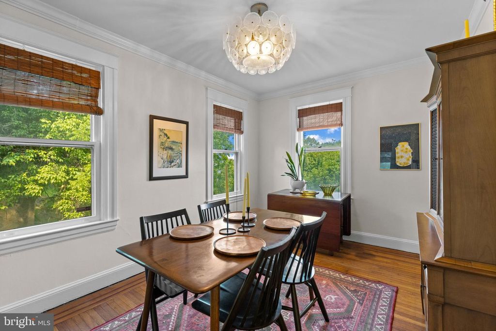 Image 4 of property listing at 2273 PARK HILL AVE, Baltimore, MD 21211