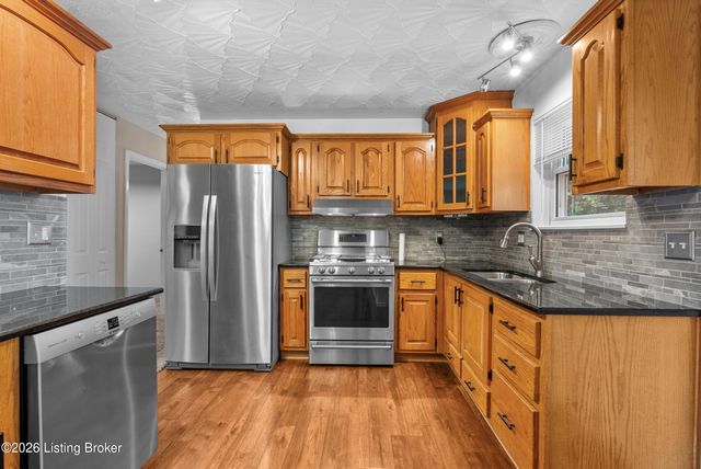 332 Glenview Rd, Louisville, KY 40229