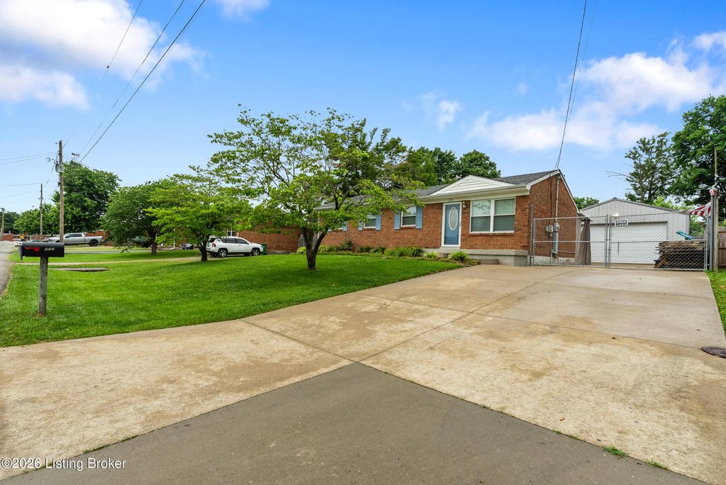 332 Glenview Rd, Louisville, KY 40229