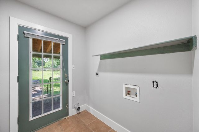 529 NW CR 0147, Rice, TX 75155