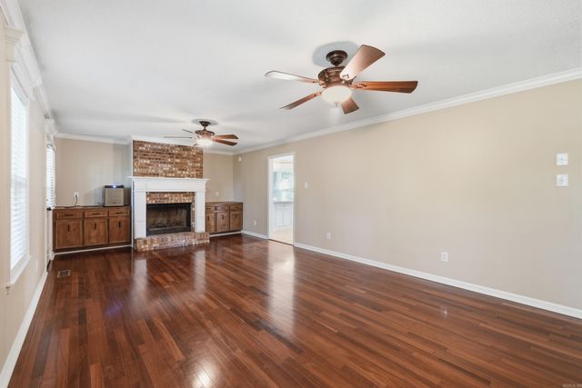 12 Red Birch Cv, Little Rock, AR 72212