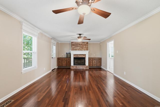 12 Red Birch Cv, Little Rock, AR 72212