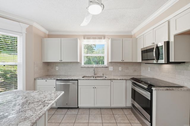 12 Red Birch Cv, Little Rock, AR 72212