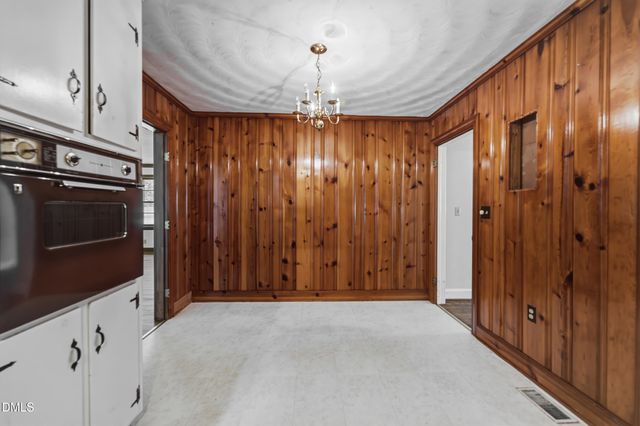 2475 Reges Store Road, Nashville, NC 27856