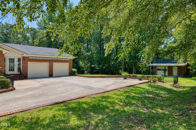 2475 Reges Store Road, Nashville, NC 27856