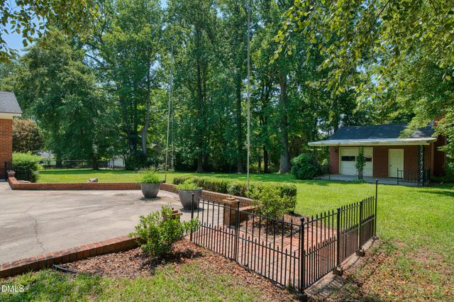 2475 Reges Store Road, Nashville, NC 27856