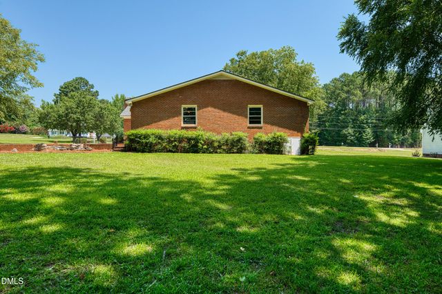 2475 Reges Store Road, Nashville, NC 27856