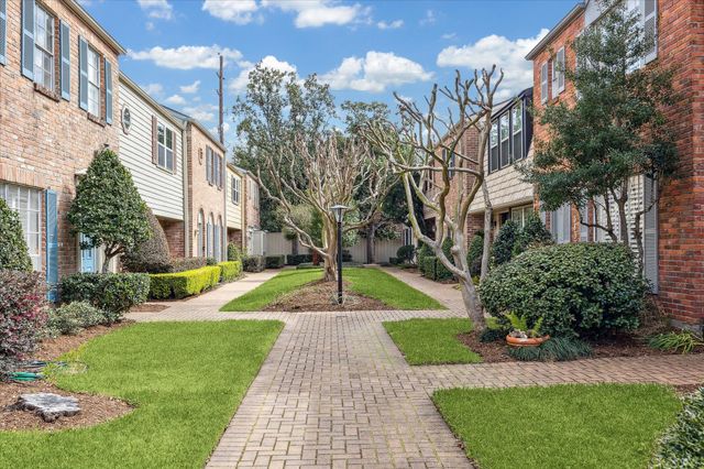 5819 Valley Forge Drive 91, Houston, TX 77057