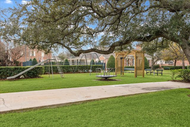 5819 Valley Forge Drive 91, Houston, TX 77057