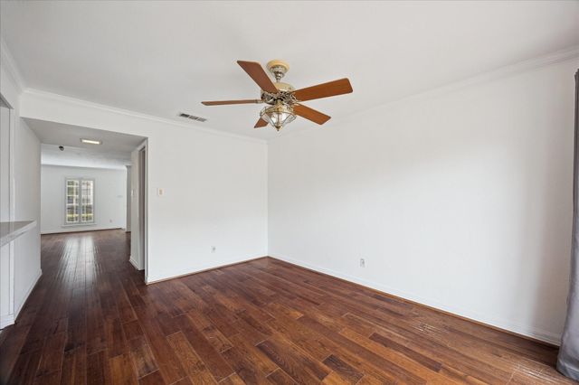 5819 Valley Forge Drive 91, Houston, TX 77057