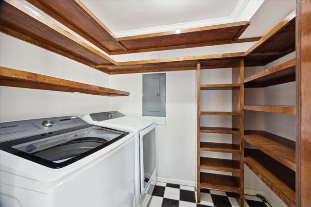 5819 Valley Forge Drive 91, Houston, TX 77057