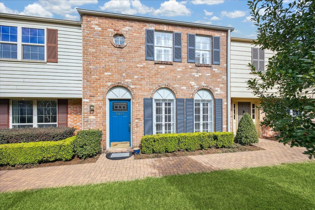 5819 Valley Forge Drive 91, Houston, TX 77057