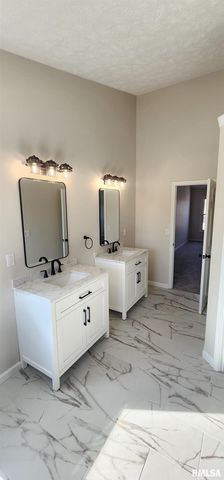 5016 Wildcat Run, Springfield, IL 62711