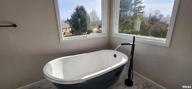 5016 Wildcat Run, Springfield, IL 62711