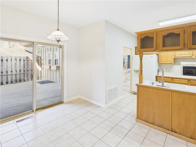 78 E Sycamore Street, Fayetteville, AR 72703