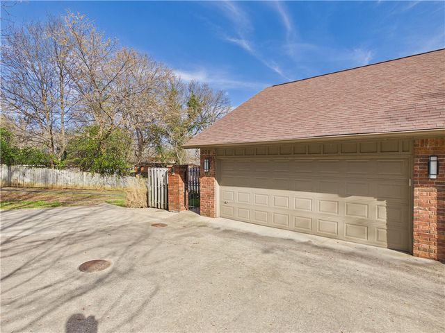 78 E Sycamore Street, Fayetteville, AR 72703