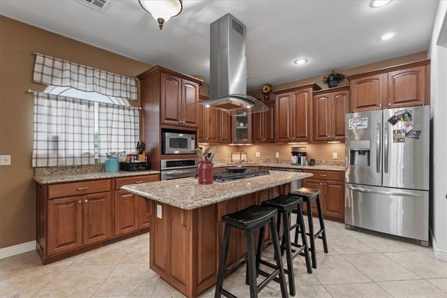 21854 Floyd Moore Road, Gentry, AR 72734