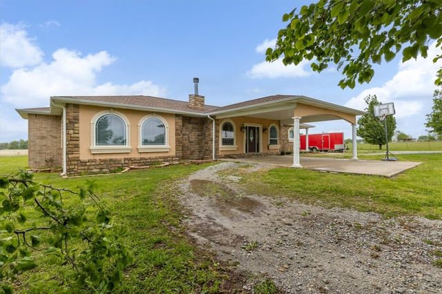 21854 Floyd Moore Road, Gentry, AR 72734