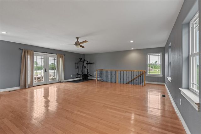 21854 Floyd Moore Road, Gentry, AR 72734