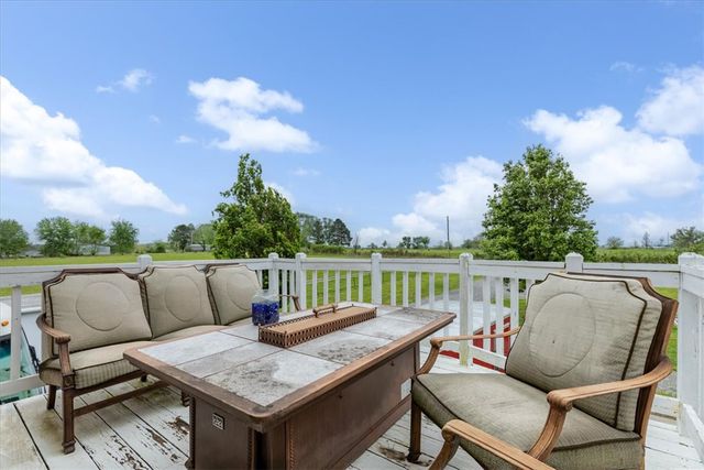 21854 Floyd Moore Road, Gentry, AR 72734
