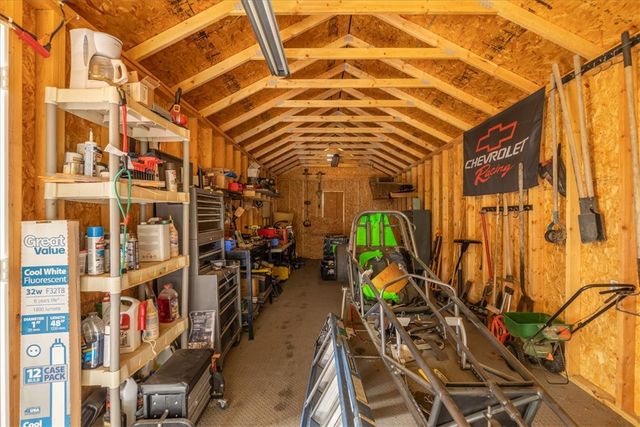 21854 Floyd Moore Road, Gentry, AR 72734